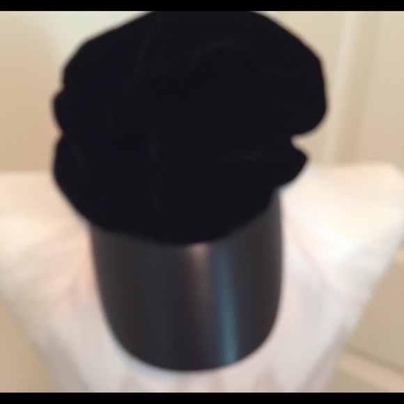 Armani hat, size 57 velvet and lamb